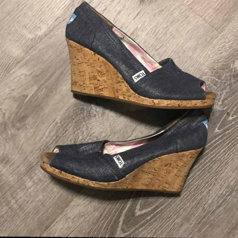 Toms peep toe wedge size 8.5